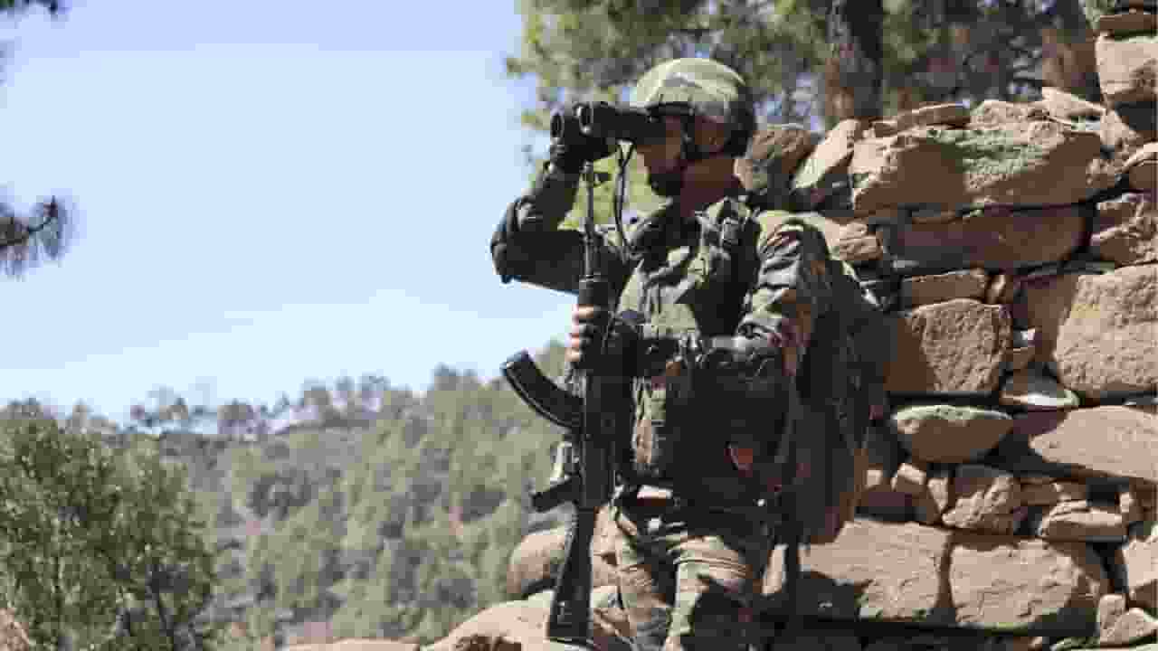 J-K: उधमपुर में आतंकियों से मुठभेड़ जारी, एक जवान शहीद encounter jammu