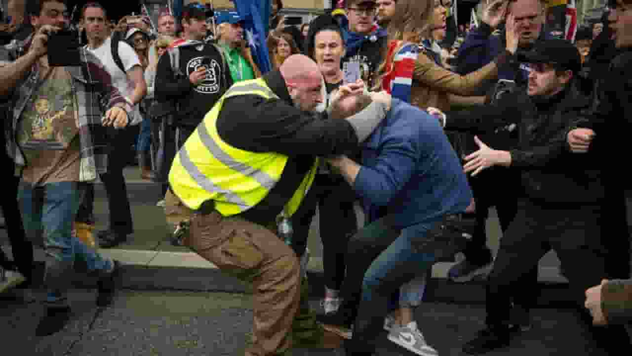 ऑस्ट्रेलिया में बड़ा विरोध प्रदर्शन, निशाने पर भारतीय क्यों? Anti-immigration protests in Australia.