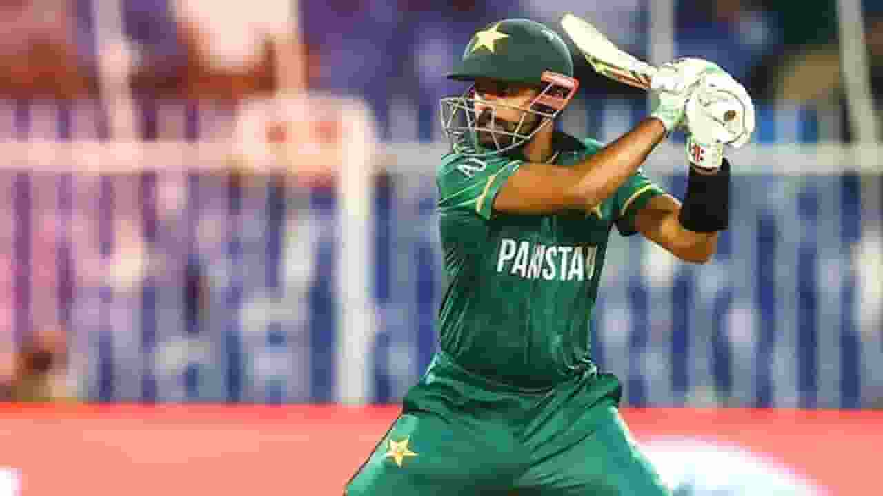 प्रैक्सिस सेशन से रहे गायब, फिर मैच में आ गए बाबर आजम! Babar Azam
