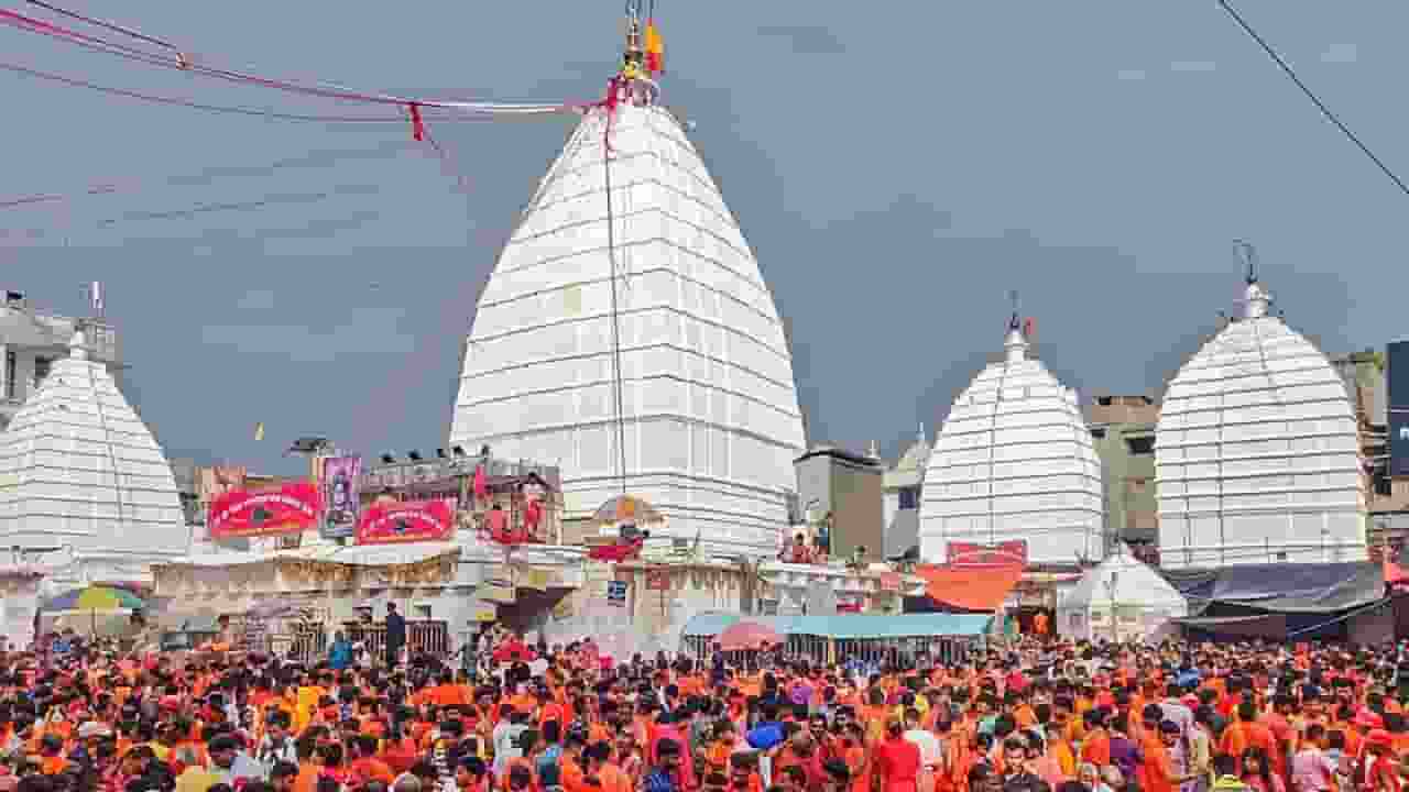 बैद्यनाथ ज्योतिर्लिंग: यहां जानें रावण द्वारा स्थापित शिवलिंग की कथा Image of Baidyanath Jyotirlinga