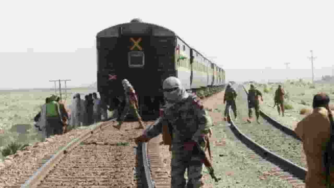 अचानक आग की लपटों से घिर गई ट्रेन, BLA ने कैसे हाईजैक की ट्रेन? Representational Image । Photo Credit: X/@prawasitv