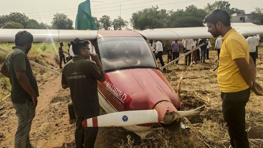 plane crashed in baramati