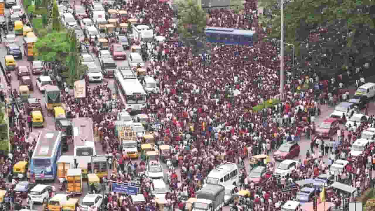 CID करेगी बेंगलुरु भगदड़ की जांच, भाजपा नेता ने लगाया बड़ा आरोप Bengaluru News.