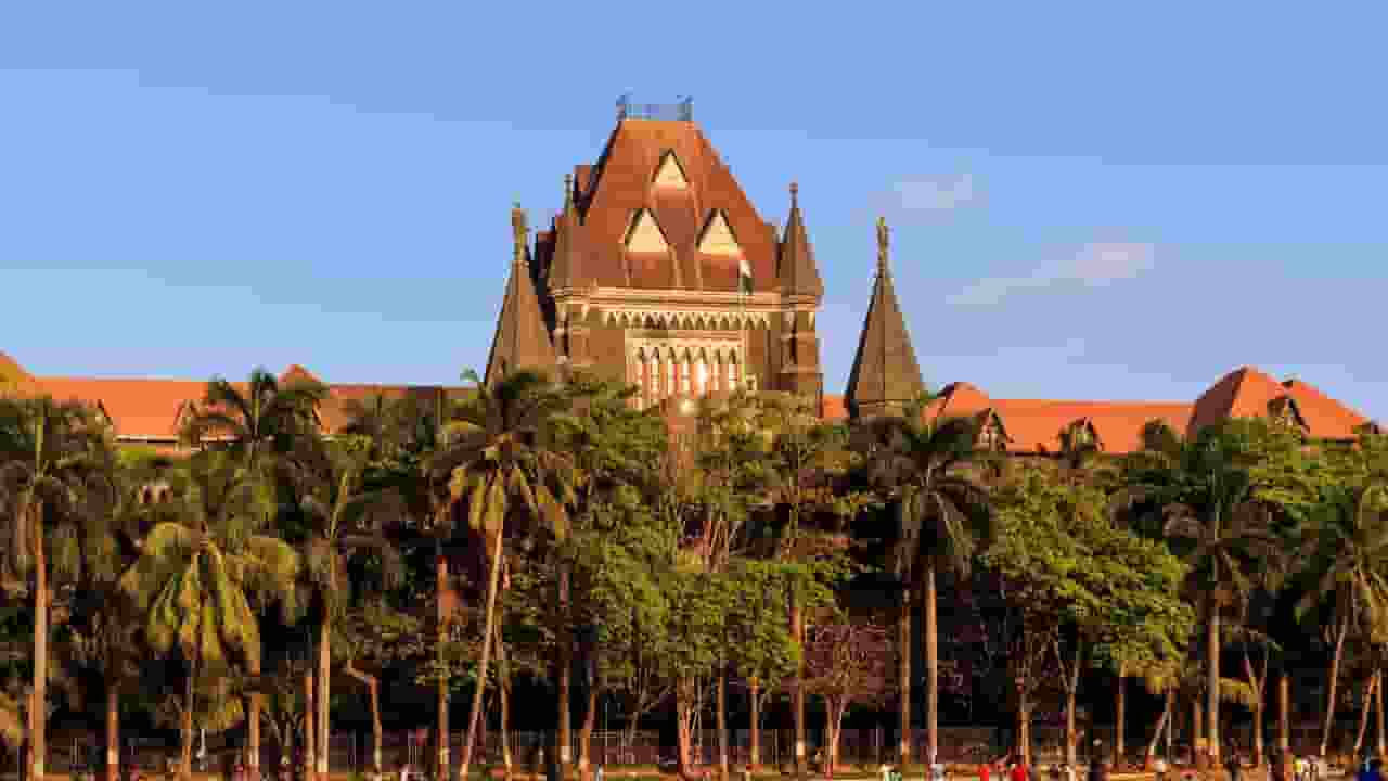 'आरोप साबित करने में फेल', मुंबई ट्रेन ब्लास्ट केस के सभी 12 आरोपी बरी
bombay high court