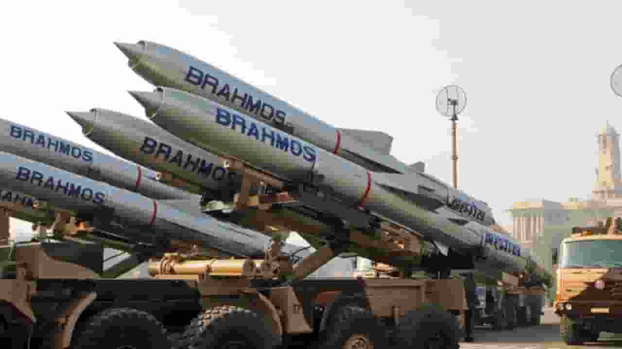 खाड़ी की जंग से सबक, असुरक्षित सीमा, ब्रह्मोस के भारत आने की कहानी Brahmos India