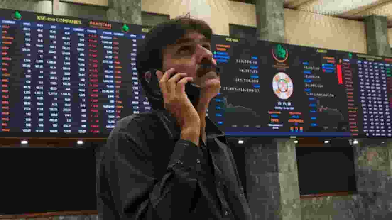 ट्रंप का टैरिफ या कुछ और? शेयर मार्केट में गिरावट की असल वजह क्या
share market