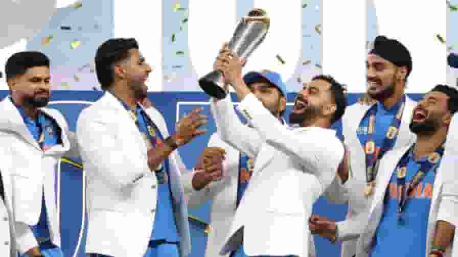 चैंपियंस ट्रॉफी जीतने पर क्यों मिलता है सफेद ब्लेजर? जानें पूरी कहानी Champions Trophy White Jacket