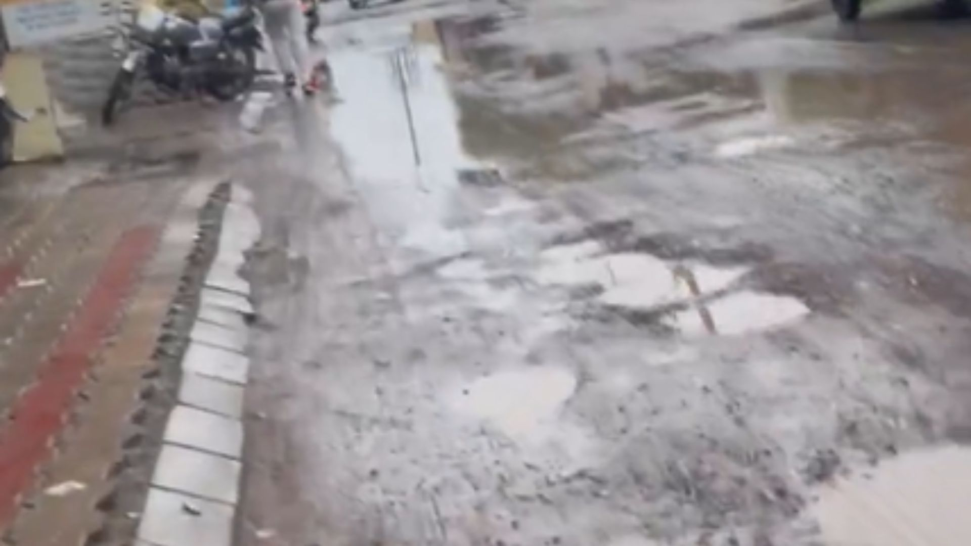 इतना बदहाल हो गया चंडीगढ़? सड़क रिपेयर कराने को पैसे नहीं! Road In Chandigarh