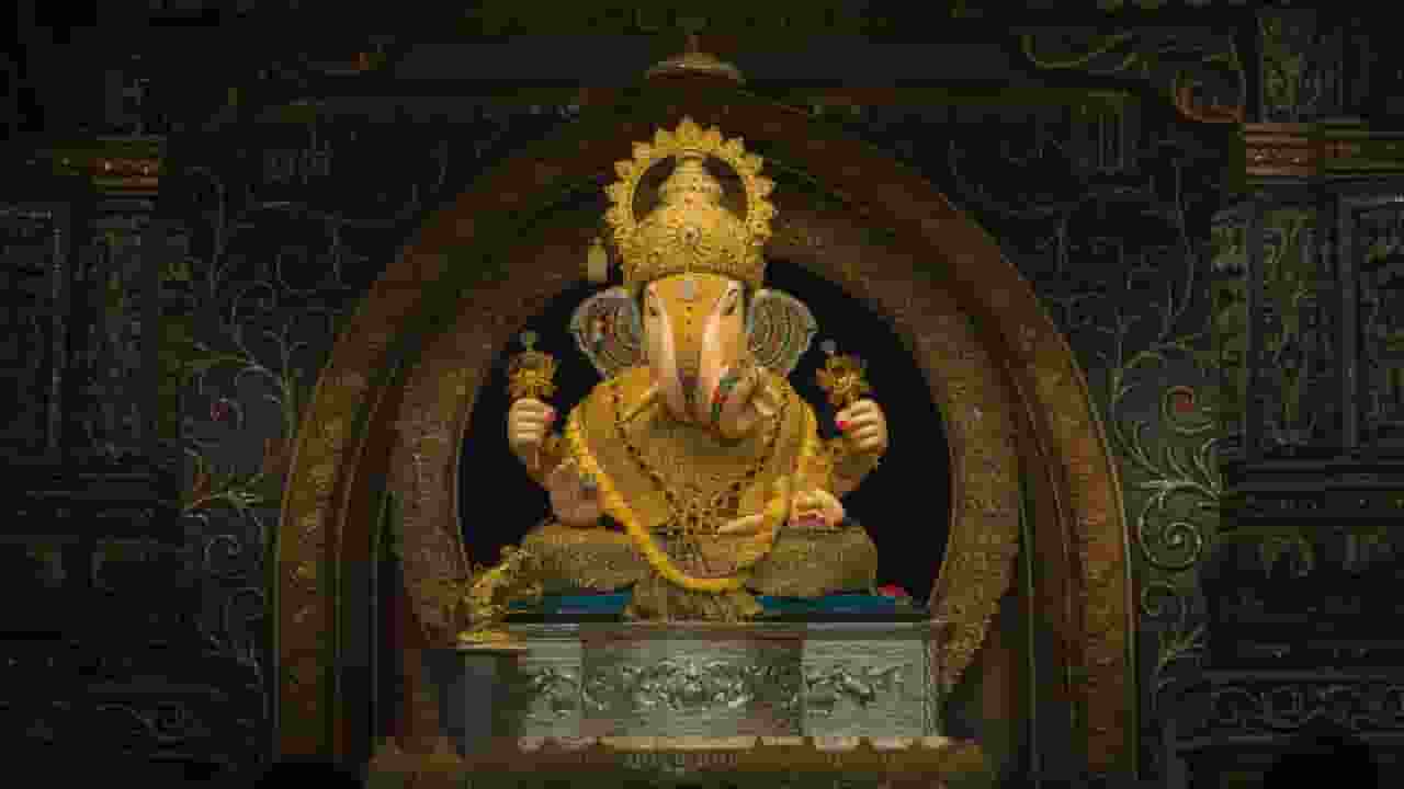 इस चतुर्थी व्रत पर करें भगवान गणेश की पूजा, मिट जाएंगे सभी संकट Image of Bhagwan Ganesh