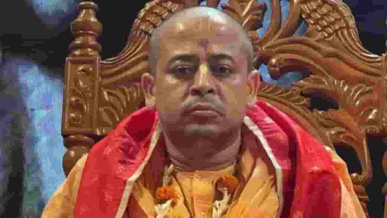 आफत आई तो इस्कॉन ने झाड़ा पल्ला, बांग्लादेश में कहां फंस गए चिन्मय दास? Chinmay Krishna Das