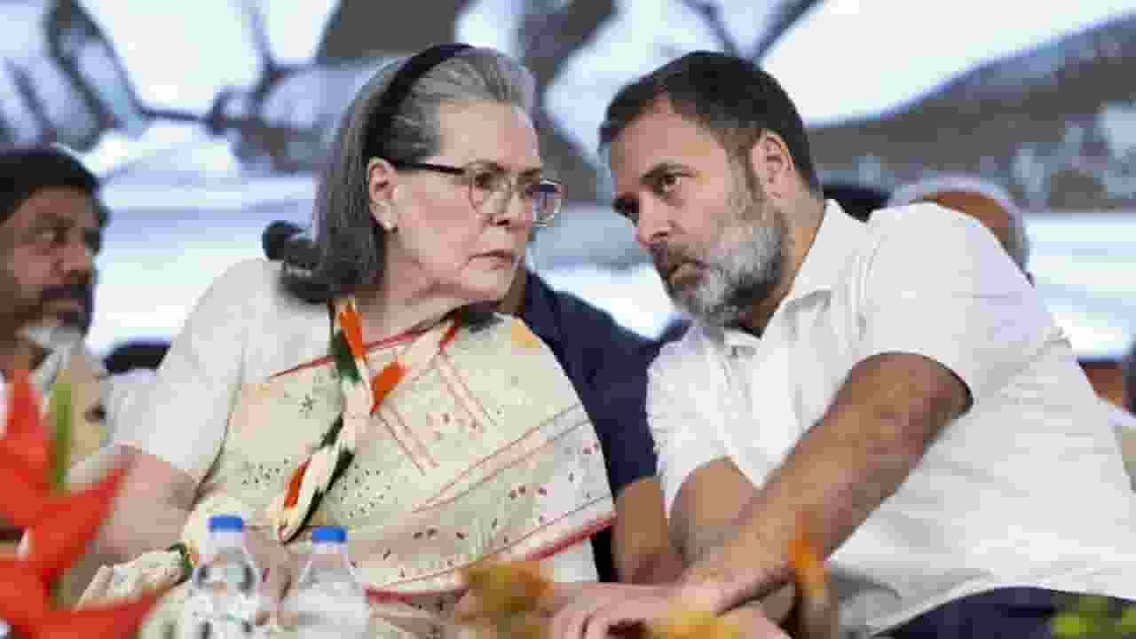नेशनल हेराल्ड केस में सोनिया और राहुल को मिला नोटिस, वजह क्या है? Sonia and Rahul Gandhi