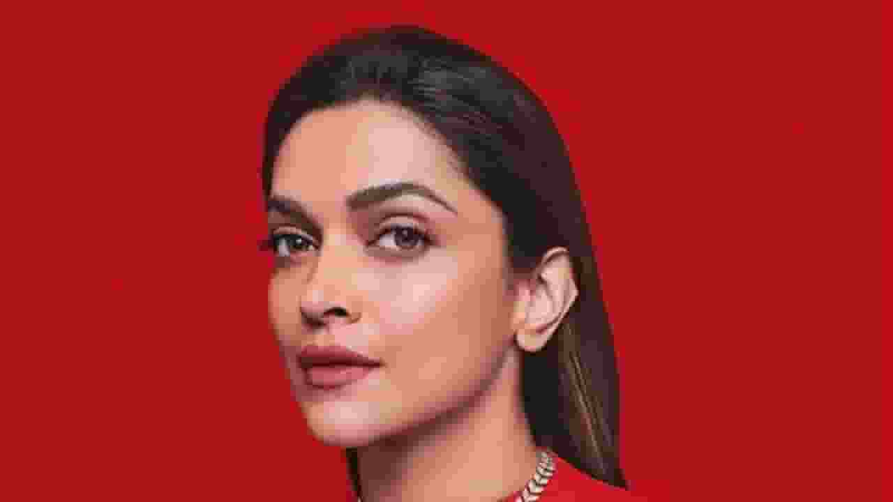दीपिका को कल्कि 2 से हटाया गया था, शाहरुख संग फोटो शेयर कर दिया जवाब! deepika padukone