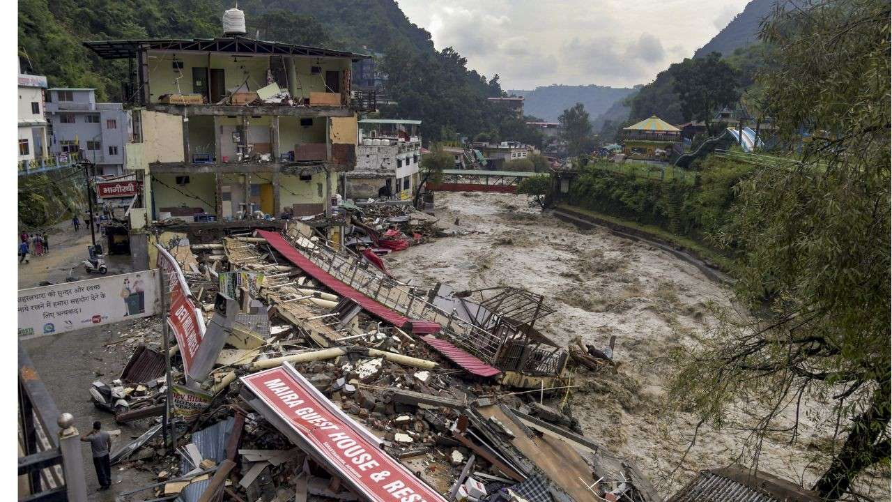 उत्तराखंड और हिमाचल में क्यों हो रही आफत की बारिश, अब तक कितना नुकसान? Uttarakhand Weather News.