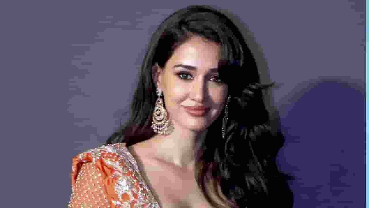 दिशा पाटनी के घर पर गोली चलाने वाले दोनों आरोपी एनकाउंटर में ढेर disha Patni : Photo Credit: PTI