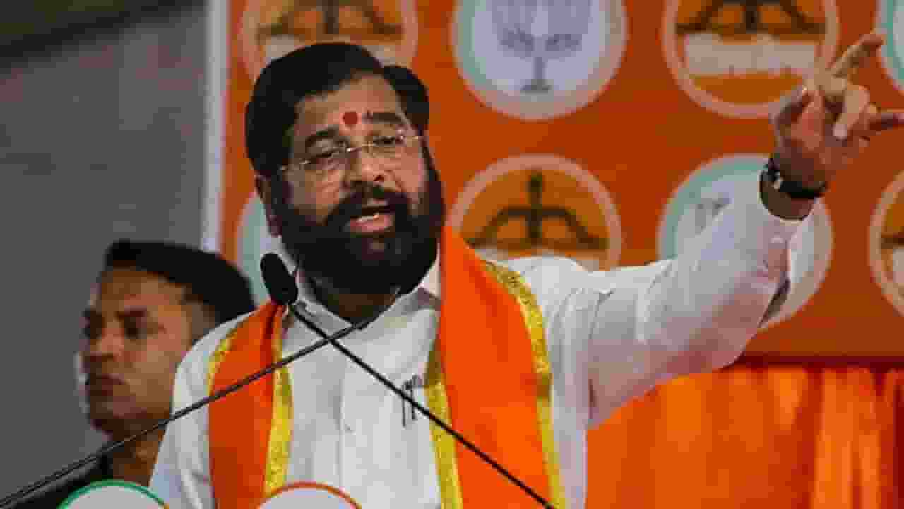 उद्धव और राज ठाकरे का नाम आते ही चिढ़ गए शिंदे, फिर बोले… Eknath Shinde। Photo Credit: PTI