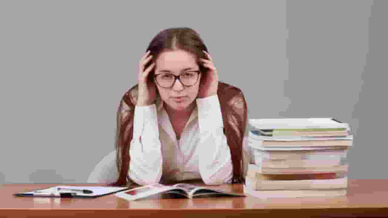 अगर आपके बच्चों को भी हो रहा है एग्जाम का स्ट्रेस, फॉलो करें ये टिप्स
stress exam