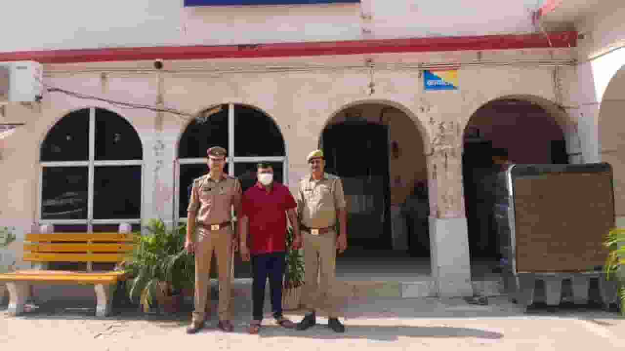 नोएडा: तीन दोस्तों ने खाना पैक ना करने पर ढाबा कर्मचारी की हत्या कर दी Gaur City-2 murder