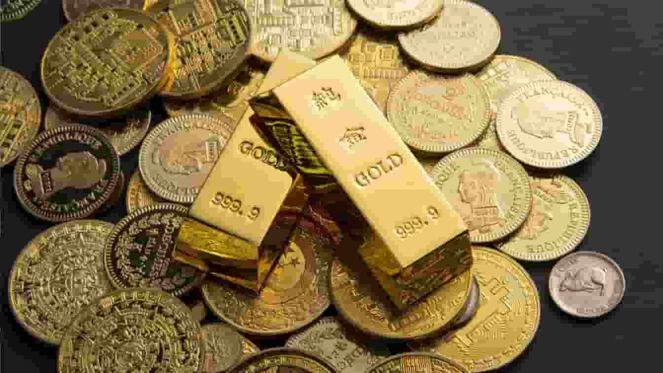 सोने की कीमत ₹1.20 लाख के पार, जानिए निवेश करना चाहिए या नहीं? Gold