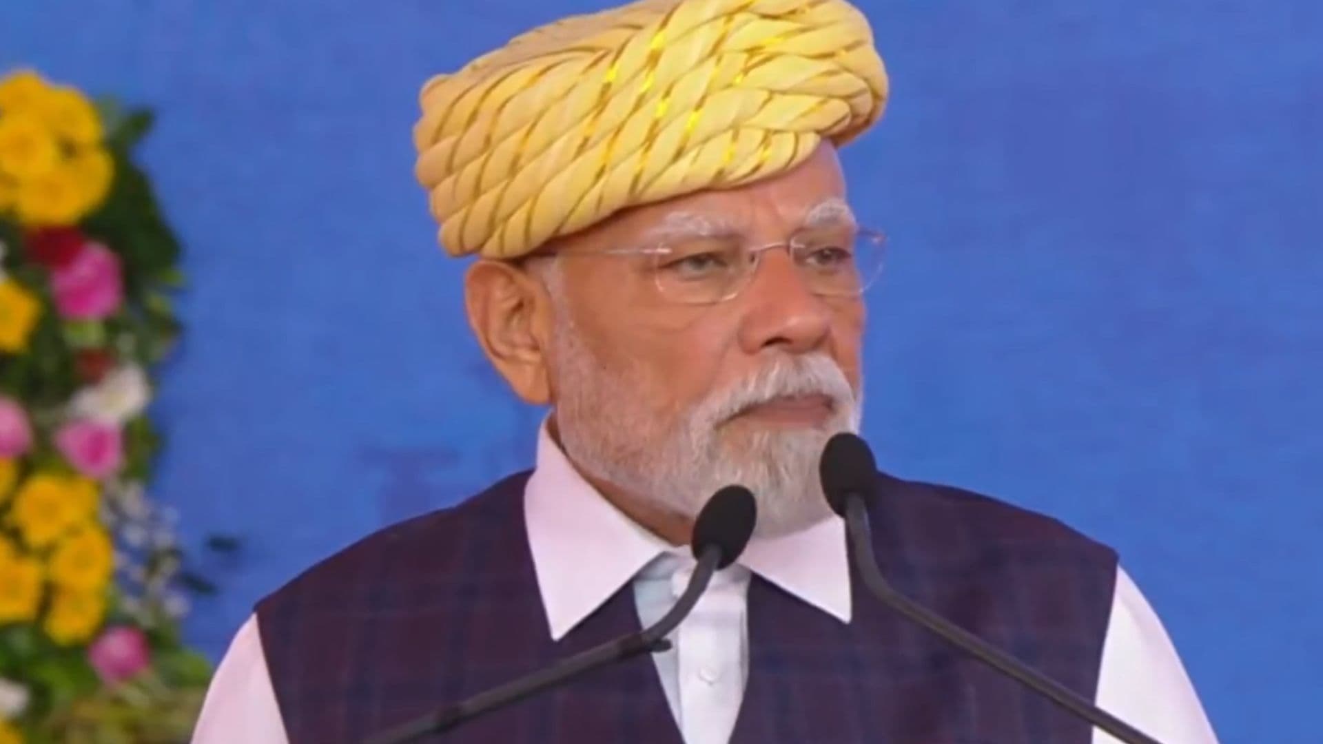 'लाइसेंस राज ने देश को पीछे छोड़ दिया,' कांग्रेस पर बोले PM मोदी PM Modi in Bhavnagar