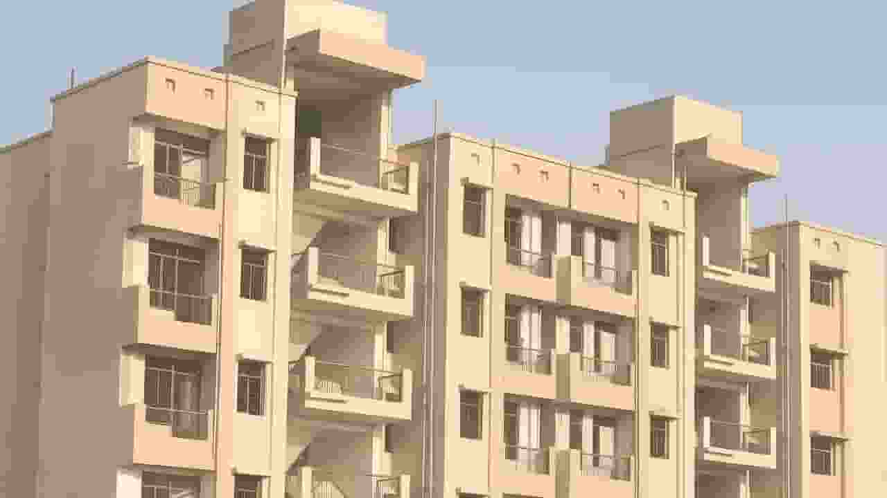 दिल्ली-एनसीआर में बिल्डर-बैंक मिलीभगत पर CBI का ऐक्शन, 22 FIR दर्ज representational image । Photo Credit: AI Generated