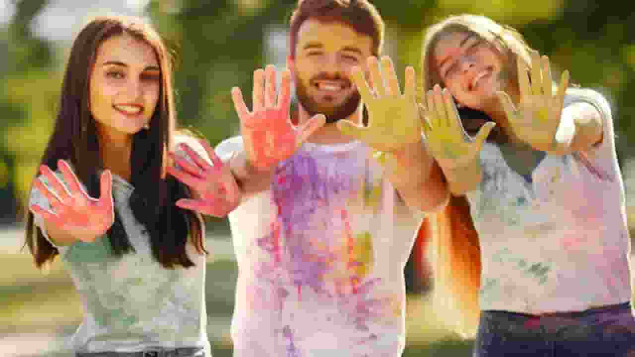 auther news diabetic patients playing holi