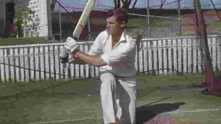 टेस्ट क्रिकेट में तिहरा शतक ठोकने वाले ऑस्ट्रेलियाई बल्लेबाज का निधन Bob Cowper