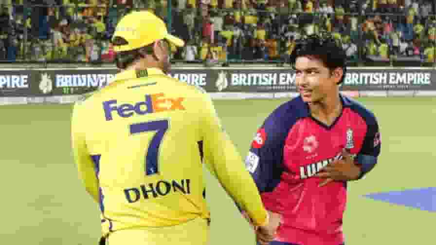 IPL 2025: वैभव सूर्यवंशी ने छूए थे पैर, क्या बोले MS Dhoni? Vaibhav Suryavanshi touching MS Dhoni Feet