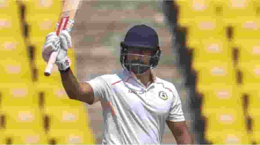 करुण नायर ने इंग्लैंड में जड़ा दोहरा शतक, टेस्ट सीरीज में मिलेगा मौका? Karun Nair