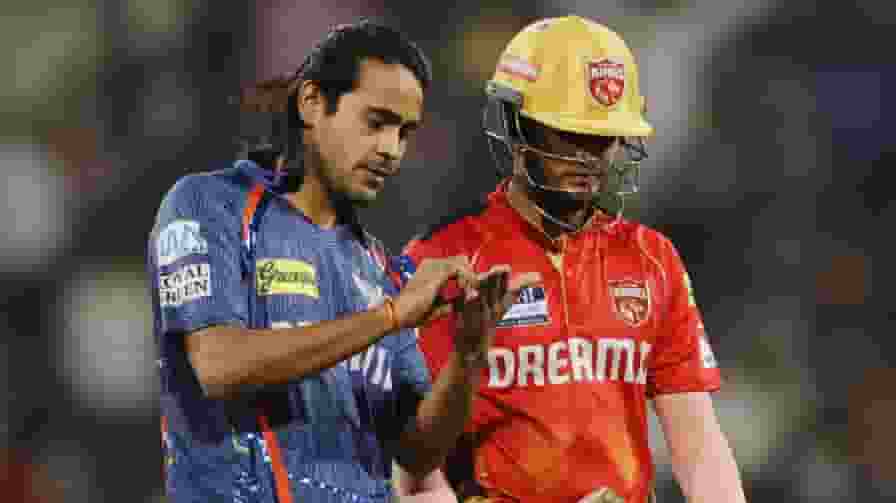 दिग्वेश राठी का हुआ बुरा हाल, DPL में कैसा है IPL स्टार्स का प्रदर्शन? Digvesh Rathi Notebook Celebration