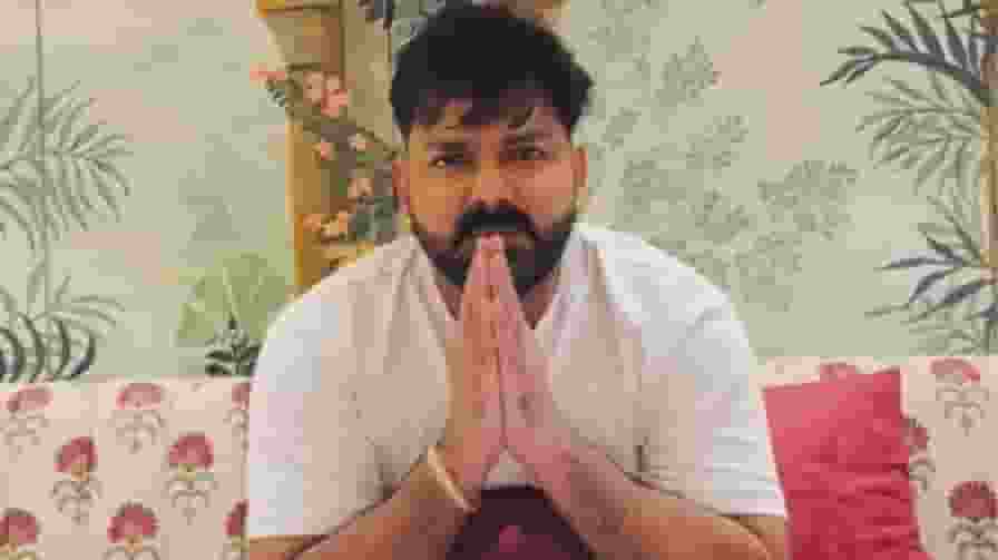 पवन सिंह ने अचानक छोड़ा 'राइज एंड फॉल' शो, फैंस को दिया झटका Pawan Singh