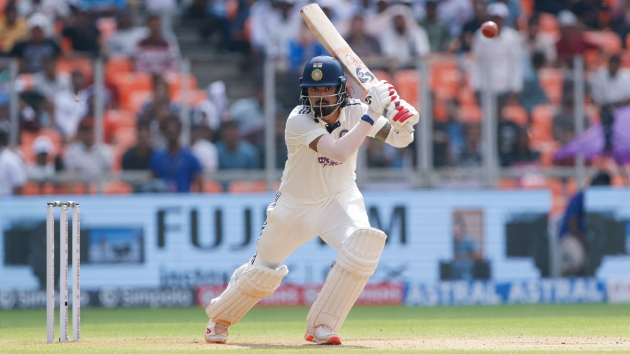 अहमदाबाद टेस्ट का पहला दिन भारत के नाम, सिराज, बुमराह और राहुल का जलवा KL rahul Test