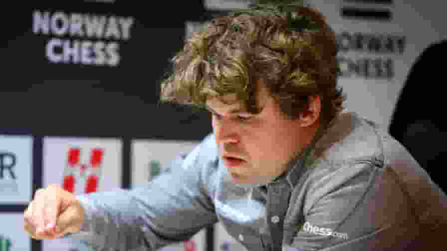 मैग्नस कार्लसन के दिन लद गए? लगातार हरा रहे गुकेश और प्रज्ञानानंदा Magnus Carlsen