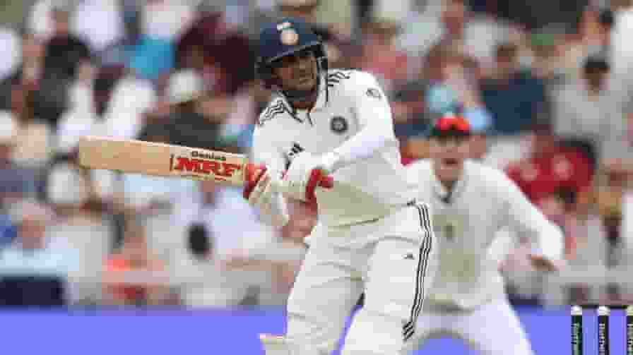 शुभमन गिल हुए बीमार, दलीप ट्रॉफी 2025 से हो सकते हैं बाहर Shubman Gill likely to miss the Duleep Trophy 2025 Due to illness BCCI Shubman Gill