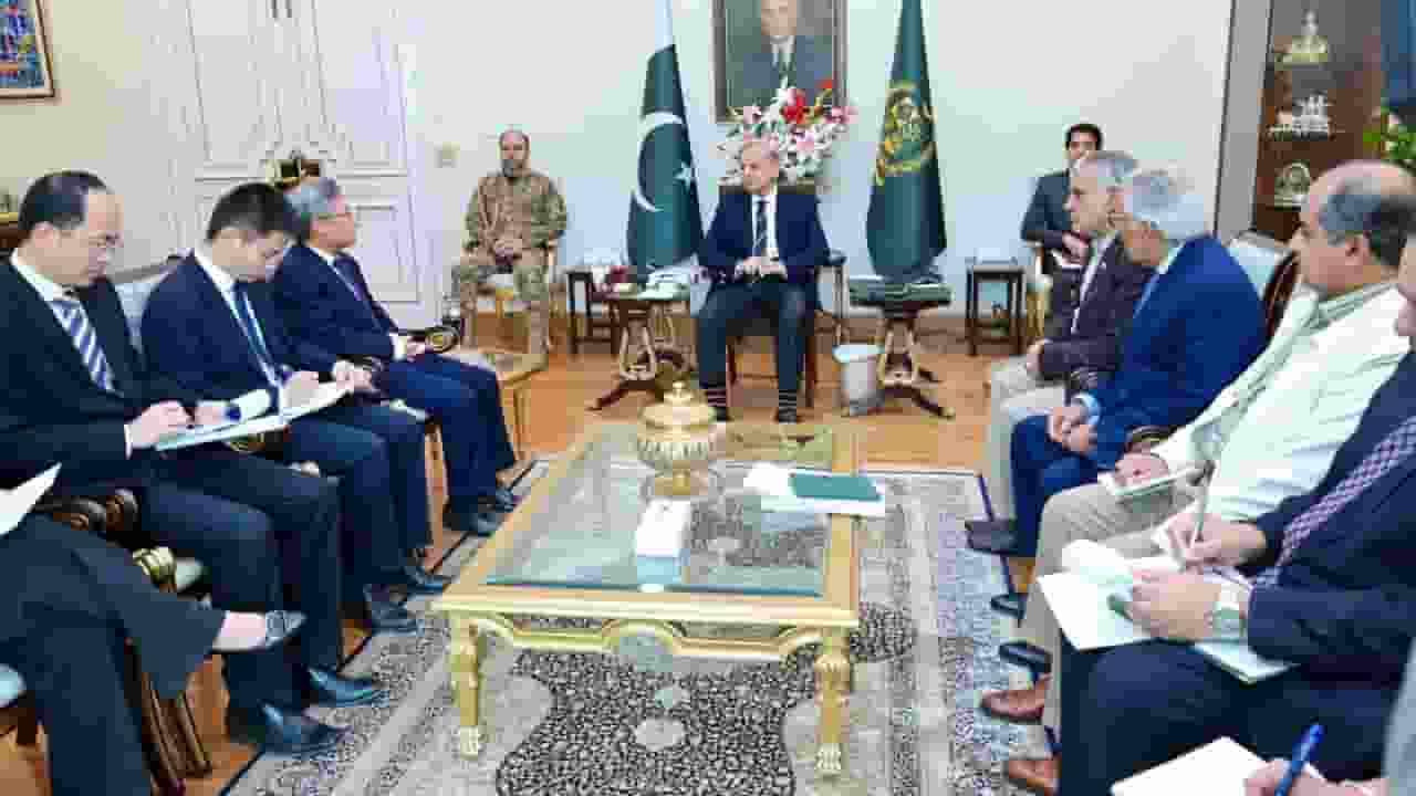 9 मई को बैठक, लोन रिव्यू का डर, IMF से पाकिस्तान को खतरा क्या? Shahbaz Sharif