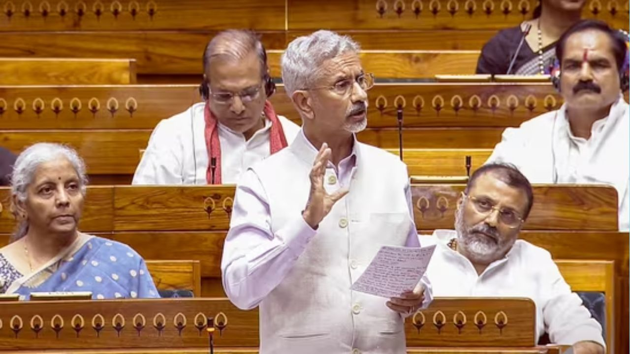 LIVE: ऑपरेशन सिंदूर पर केंद्र का जवाब, विपक्ष के सवाल, पढ़ें हर बात Parliament