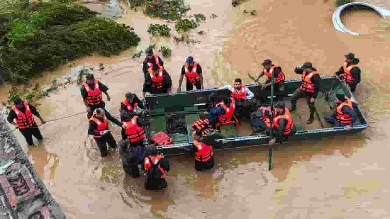 वैष्णो देवी रूट पर लैंडस्लाइड, 30 की मौत; जम्मू में बारिश से तबाही JAMMU RAIN