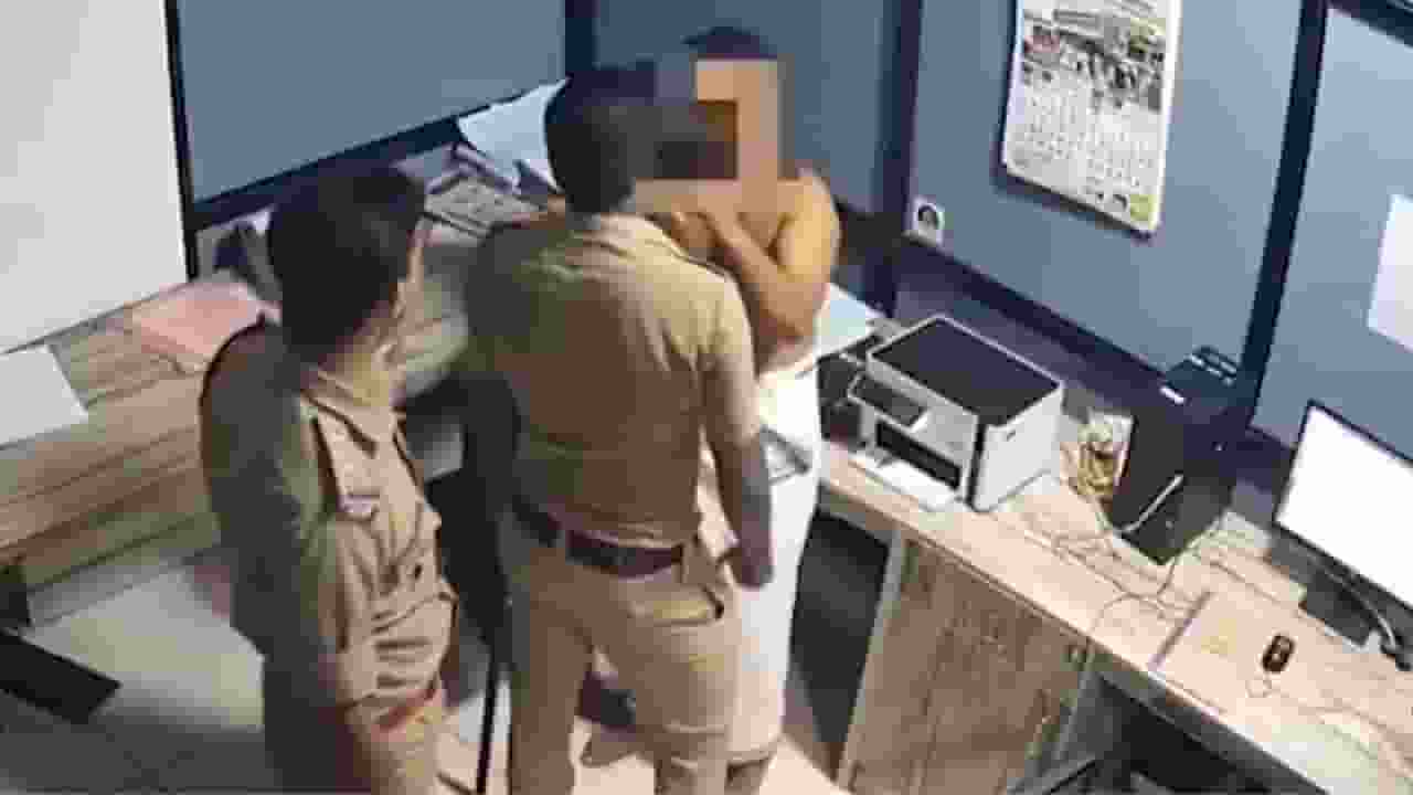 कांग्रेस के निशाने पर क्यों आई केरल पुलिस? राज्य में आंदोलन की चेतावनी kerala congress worker beaten by police