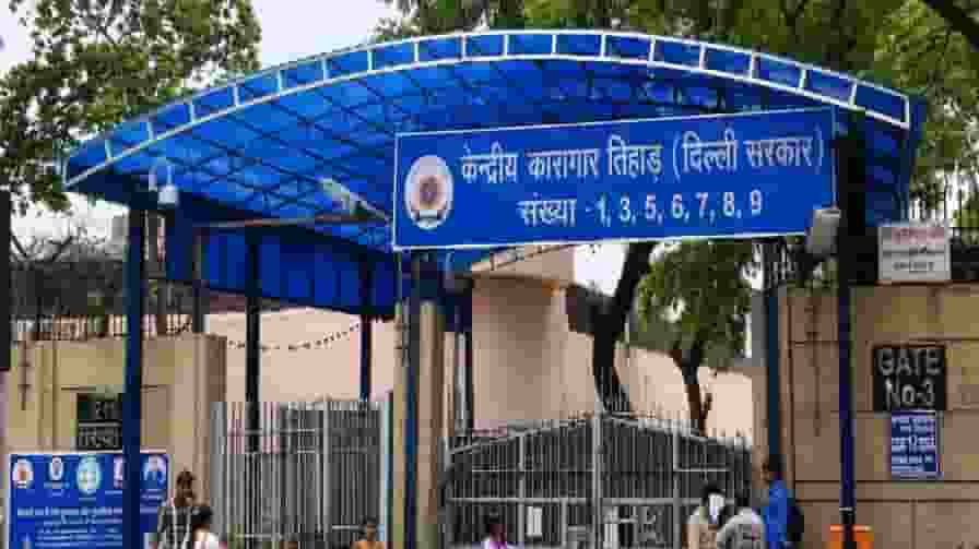 ACB busts Bribery racket in Delhi jails