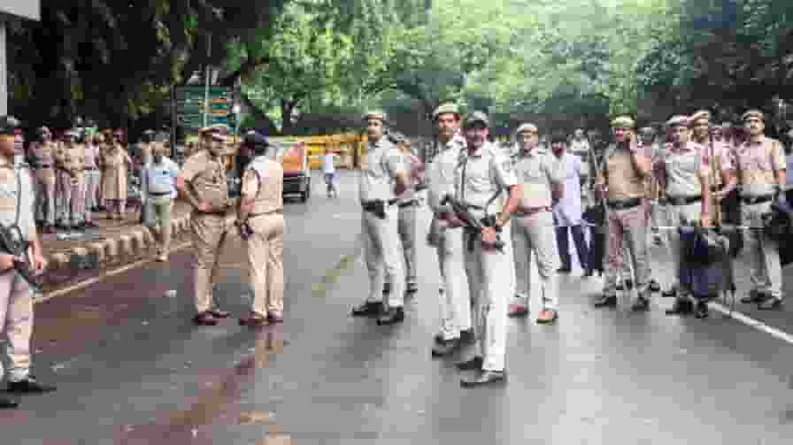 Delhi HC seek Centre and Police response on CJP protest brutality