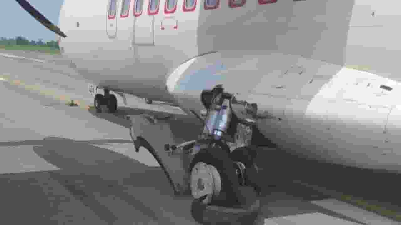 Delhi Bilaspur Alliance Air flight tyre burst during landing at Bilaspur airport