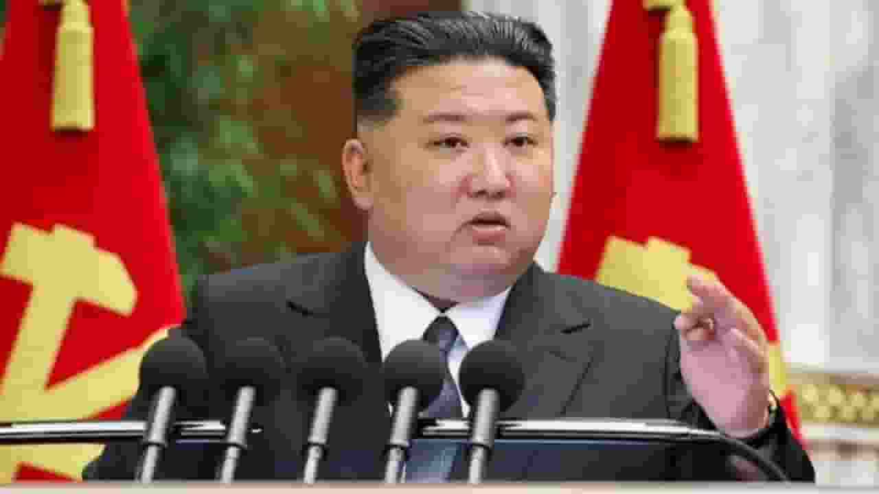 किम जोंग उन के सामने टूटा जहाज, शिपयार्ड अधिकारियों को मिल गई सजा North Korea warship