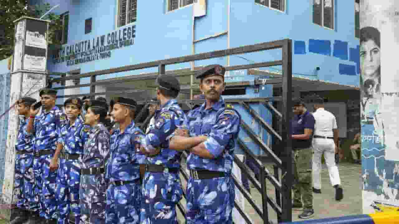 दीवार के छेद से बनाया था रेप का वीडियो, कोलकाता लॉ कॉलेज की चार्जशीट Kolkata law college