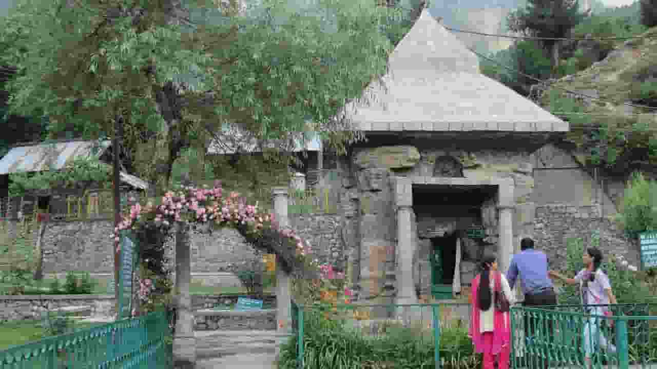 ममलेश्वर मंदिर: पहलगाम का पवित्र मंदिर जहां गणेश को मिला हाथी का सिर Image of Mamleshwar Mandir Pahalgam
