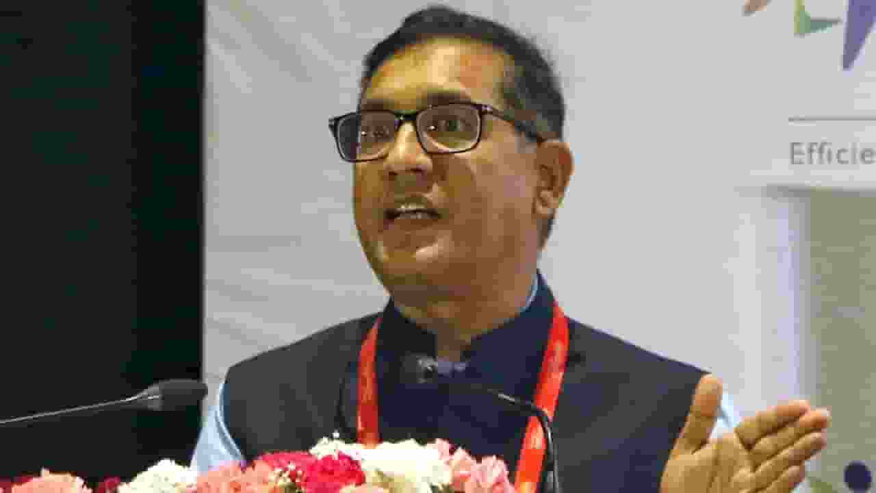 'रिटायर होते ही नेता बन जाते हैं जज,' लॉ कमीशन के वकील की चिट्ठी वायरल Hitesh Jain