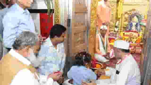 Devotees bowed their heads at Mata Mansa Devi Temple