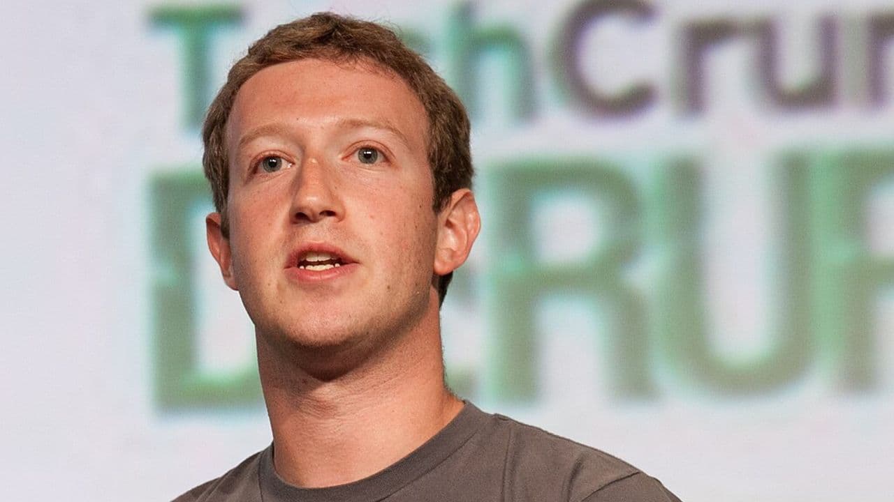 Apple के पास आईडिया और इनोवेशन की कमी, मार्क जुकरबर्ग ने कही ये बातें Image of Mark Zuckerberg