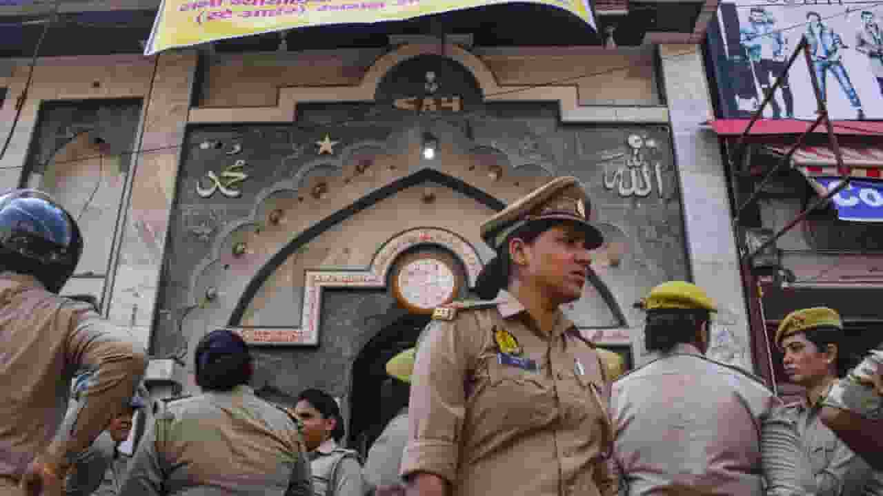 इंटरनेट बंद, ड्रोन से निगरानी, हाई अलर्ट, हिंसा के बाद बरेली का हाल Bareilly