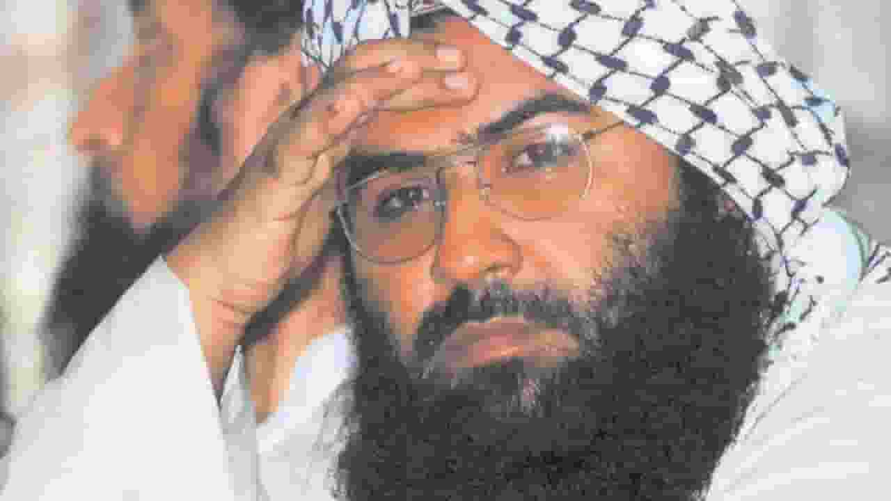 कभी भारत में घुसा, कभी करवाए धमाके, आतंकी मसूद अजहर की पूरी कहानी who is Masood Azhar