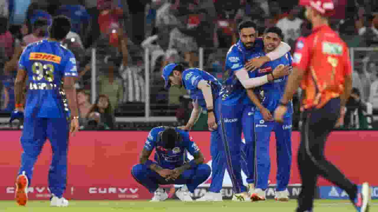 PBKS ने हराया, रोए, चीखे, घुटनों के बल बैठ गए हार्दिक पांड्या MI's defeat to Punjab Kings in IPL 2025 Qualifier 2