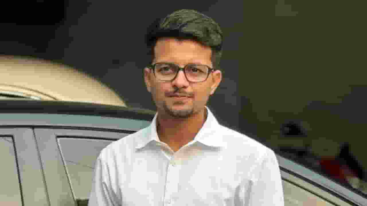 कोलकाता रेप कांड के बाद कुछ 'खास' लोगों से मिला था मोनोजीत Monojit Mishra । Photo Credit: PTI